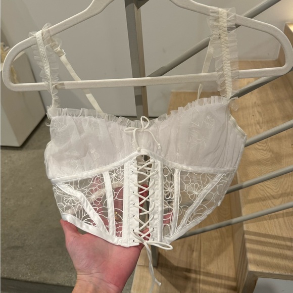 NWT For Love & Lemons Bustier Top Fall / Winter 2022 Ruffle Lace Embroidered S - Picture 2 of 8